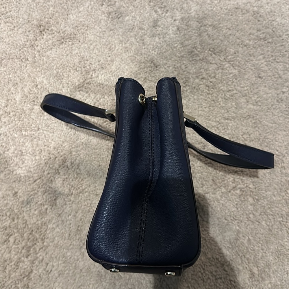 Excellent condition Kate Spade crossbody carryall navy blue purse or Tote - Picture 5 of 11
